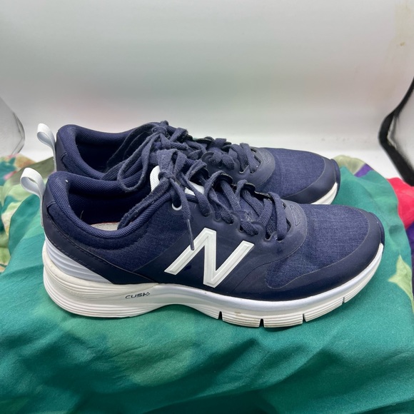 New Balance Cross Trainer - Picture 3 of 7